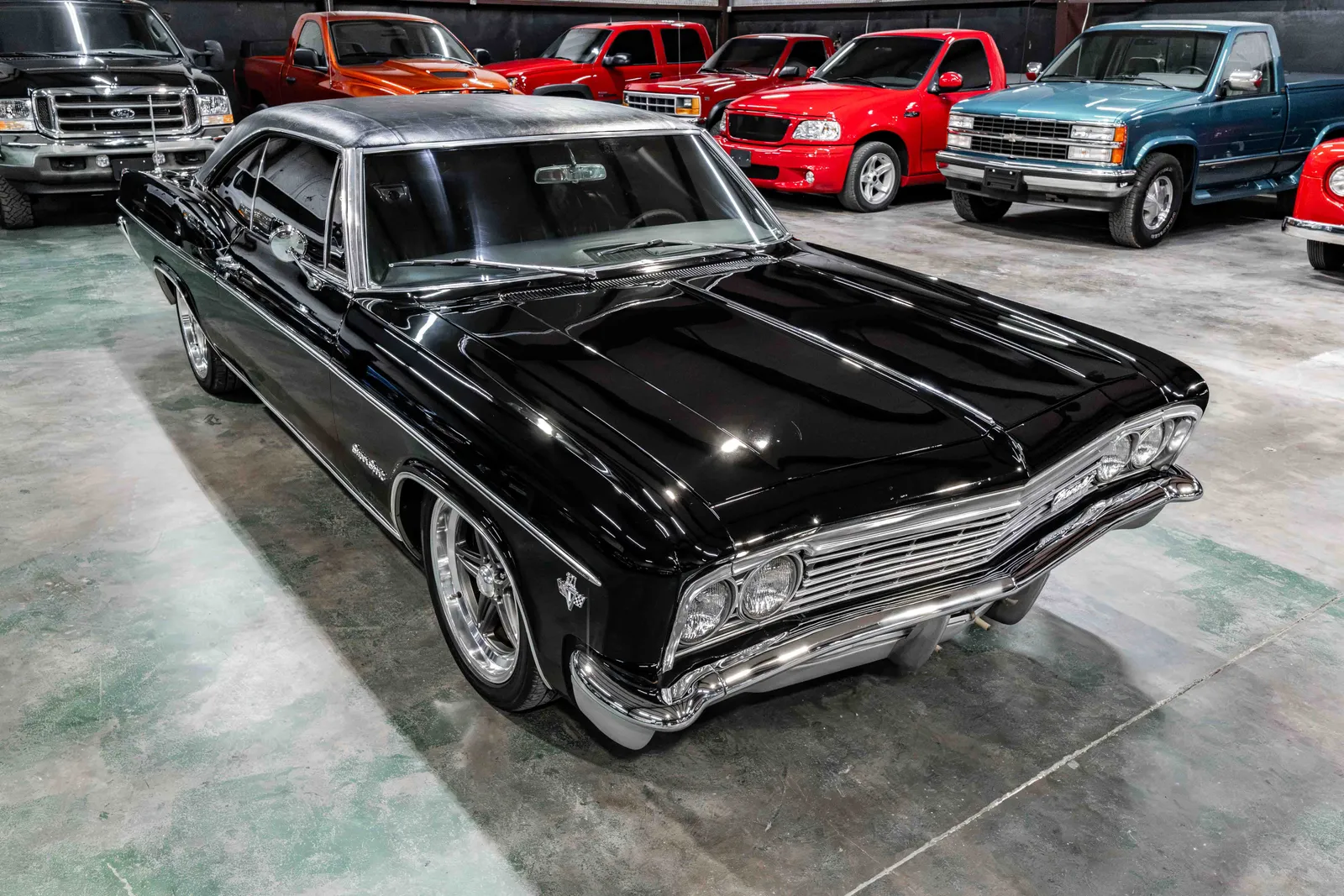 1966-Chevrolet Impala SS-Tuxedo Black-168376T161890-39.jpg